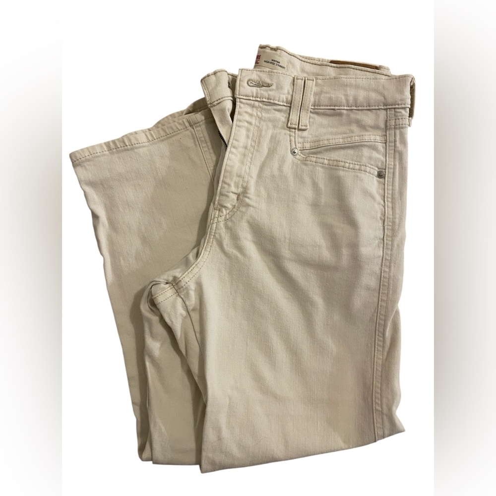 Signature by Levi Strauss 10 - w30  Cream high rise Straight Jeans